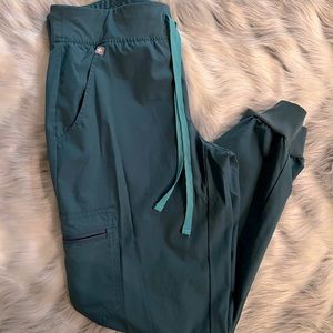 Figs fionlite small petite Zamora jogger